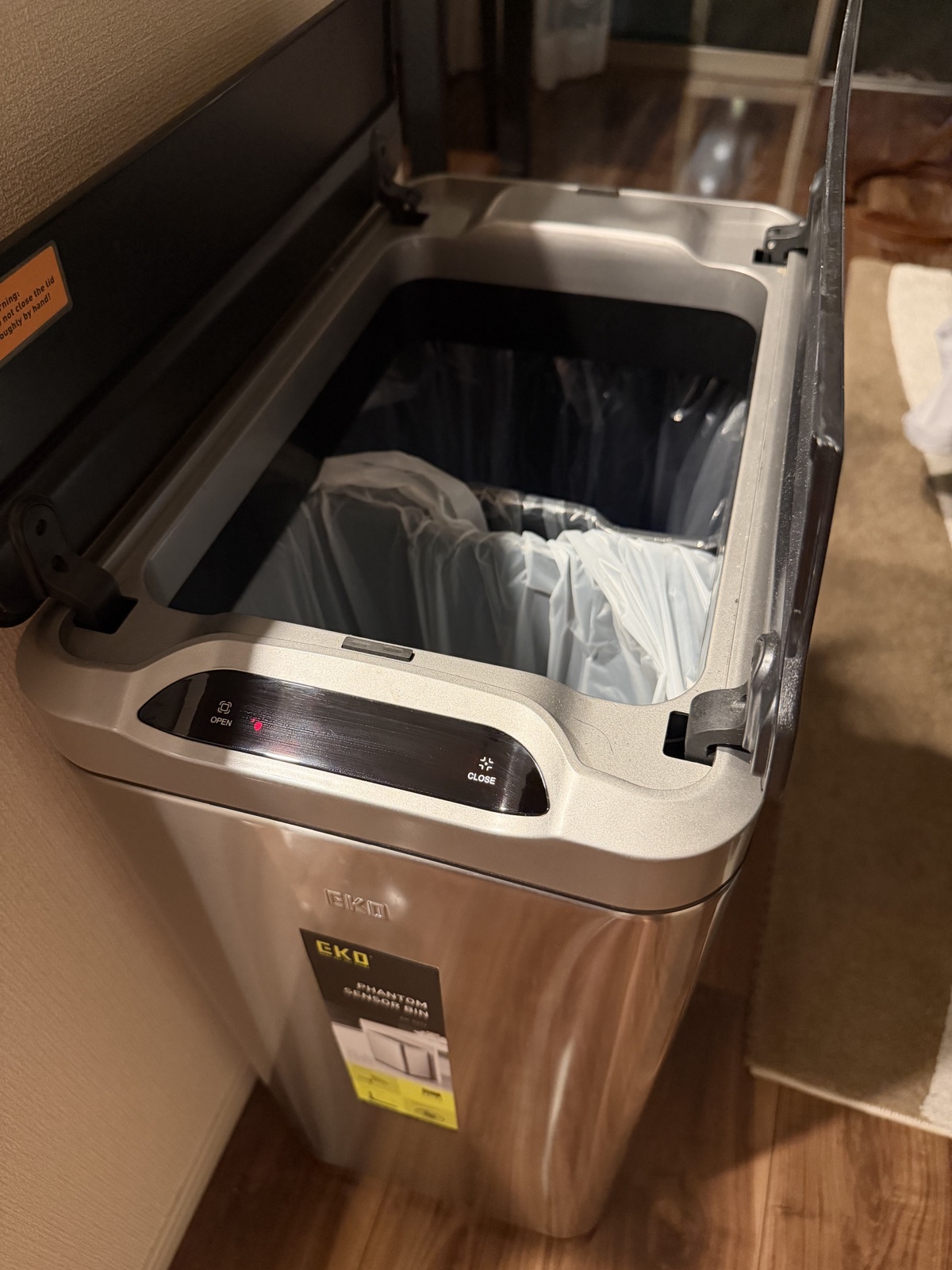 可燃ごみともえないごみに分けて使う20L+20Lの中箱